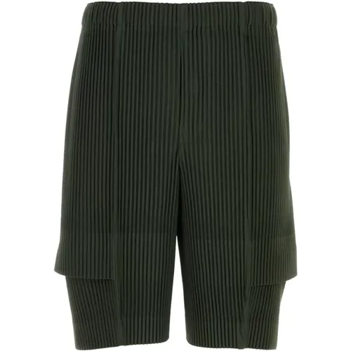 Stilvolle dunkelgrüne Bermuda-Shorts , Herren, Größe: M - Issey Miyake - Modalova