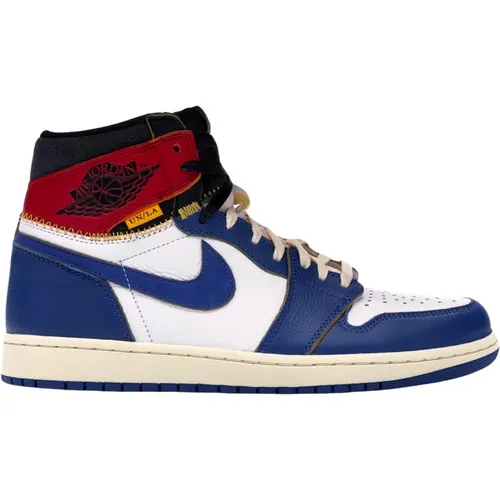 Limited Edition Retro High Union Blue Toe , male, Sizes: 9 UK, 10 1/2 UK, 3 1/2 UK, 8 1/2 UK, 2 UK, 11 UK, 11 1/2 UK, 6 1/2 UK, 12 UK, 13 1/2 UK, 5 UK - Nike - Modalova