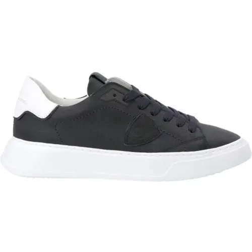 Calfskin Temple Sneakers , male, Sizes: 11 UK - Philippe Model - Modalova