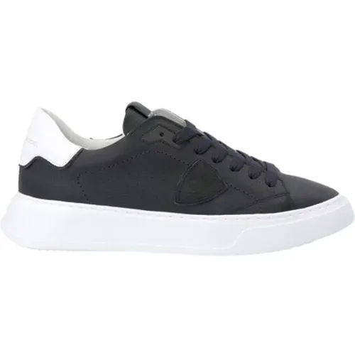 Calfskin Temple Sneakers , male, Sizes: 9 UK, 7 UK, 10 UK, 12 UK, 11 UK, 8 UK - Philippe Model - Modalova
