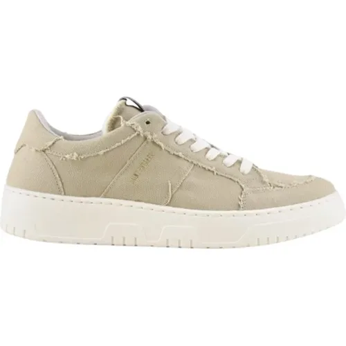 Leather Sneakers for Stylish Looks , male, Sizes: 9 UK - Saint Sneakers - Modalova