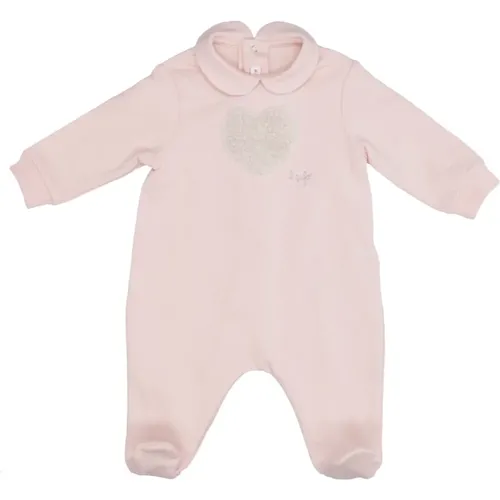 Weicher rosa Fleece-Baby-Schlafanzug mit Herzapplikation - Il Gufo - Modalova