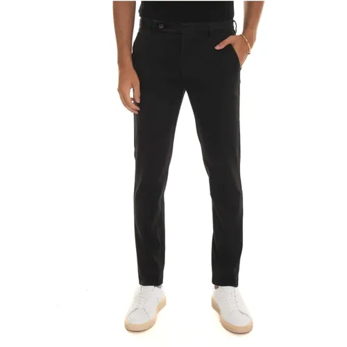 Slim Fit Chino with Tailoring Vent , male, Sizes: XL, L, M, 3XL, 4XL, S, 5XL - Berwich - Modalova