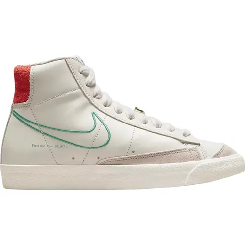 Limited Edition Blazer Mid 77 SE , female, Sizes: 3 1/2 UK, 5 UK, 9 UK, 3 UK, 9 1/2 UK - Nike - Modalova