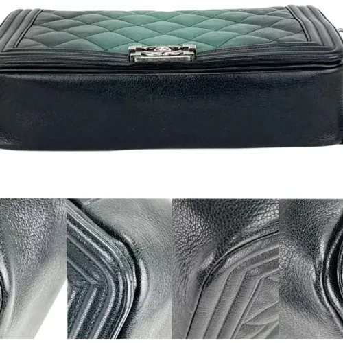 Dark Quilted Leather Shoulder Bag , female, Sizes: ONE SIZE - Chanel Vintage - Modalova