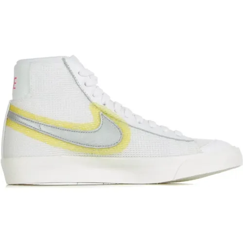 Vintage Low Shoe Blazer Mid /Gold , female, Sizes: 3 UK, 4 1/2 UK, 3 1/2 UK, 5 UK - Nike - Modalova