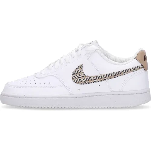 Low Court Vision Sneaker , female, Sizes: 4 1/2 UK, 3 UK - Nike - Modalova