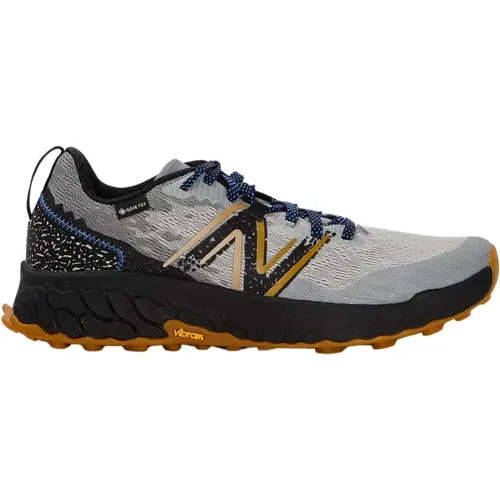 Lightweight Breathable Flat Shoes with Waterproof Gore-Tex Technology , male, Sizes: 13 1/2 UK, 9 UK, 13 UK, 6 1/2 UK - New Balance - Modalova