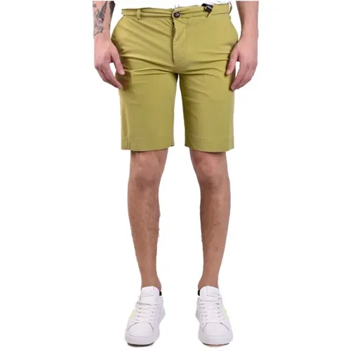 Stylish Casual Shorts for Men , male, Sizes: L, S - RRD - Modalova