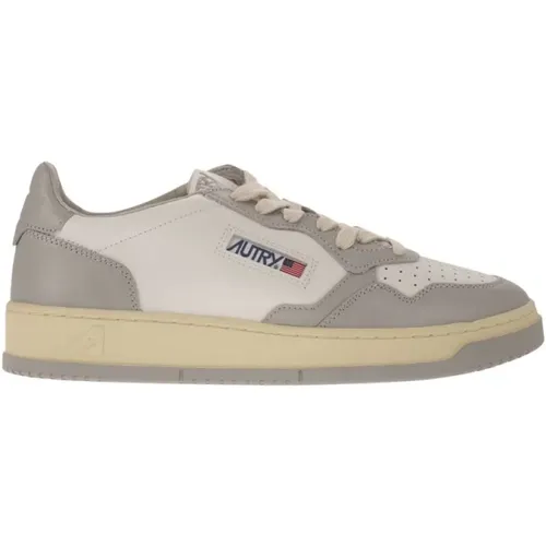 Medalist LOW - Bicolor Sneakers , male, Sizes: 7 UK, 10 UK, 9 UK - Autry - Modalova