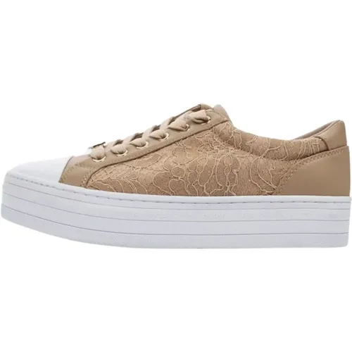 Elevate Your Sneaker Game with Stylish Sneakers , female, Sizes: 6 UK - Guess - Modalova