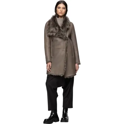 Leather Jacket,Elena - Shearling Coat - Vespucci by VSP - Modalova