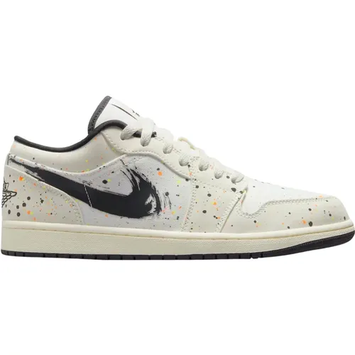 Limited Edition Paint Splatter Sneakers , male, Sizes: 3 1/2 UK, 6 UK, 4 1/2 UK, 1 1/2 UK, 5 UK, 4 UK, 2 UK, 2 1/2 UK - Nike - Modalova