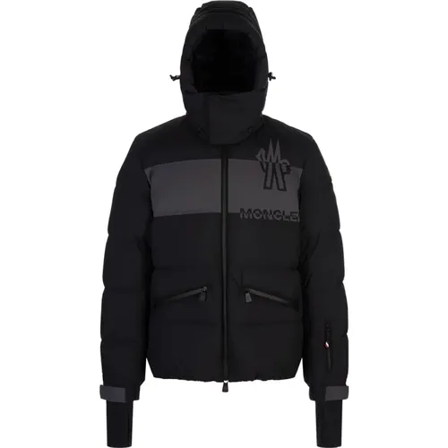 Ski Jacket with Mountain Details , male, Sizes: L, M, XL - Moncler - Modalova