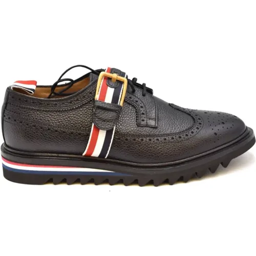 Classic Laced Shoes for Men , male, Sizes: 6 UK - Thom Browne - Modalova