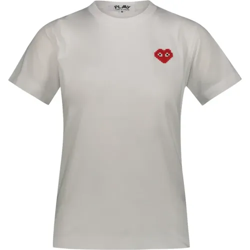 Rotes T-Shirt mit pixeliertem Herz,T-Shirt mit pixeligem Herz - Comme des Garçons - Modalova