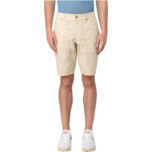 Casual Bermuda Shorts - Jeckerson - Modalova