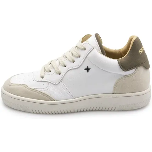 Khaki Sneaker for Men , male, Sizes: 5 UK, 8 UK - Newlab - Modalova