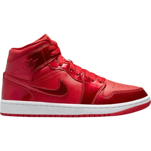 Limited Edition Pomegranate Air Jordan 1 , male, Sizes: 3 1/2 UK, 10 1/2 UK, 5 UK, 6 UK, 2 UK, 6 1/2 UK, 4 1/2 UK, 1 1/2 UK, 9 UK, 10 UK, 8 1/2 UK, 7 - Nike - Modalova