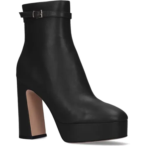 Stylish Leather Ankle Boot with Buckle Detail , female, Sizes: 7 UK - Lola Cruz - Modalova