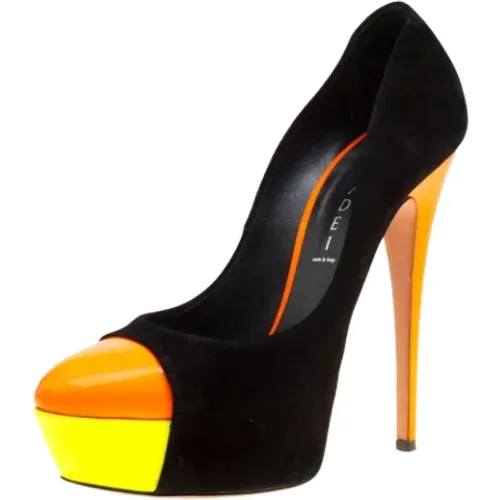 Pre-owned Suede heels , female, Sizes: 6 UK - Casadei Pre-owned - Modalova