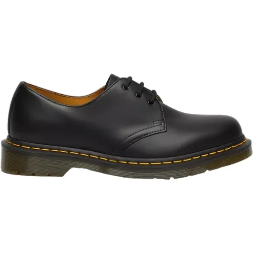 Classic Oxford Shoes , male, Sizes: 2 UK, 6 UK, 7 UK, 12 UK, 9 1/2 UK, 8 UK, 5 UK, 11 UK, 10 UK, 4 UK, 9 UK, 3 UK - Dr. Martens - Modalova
