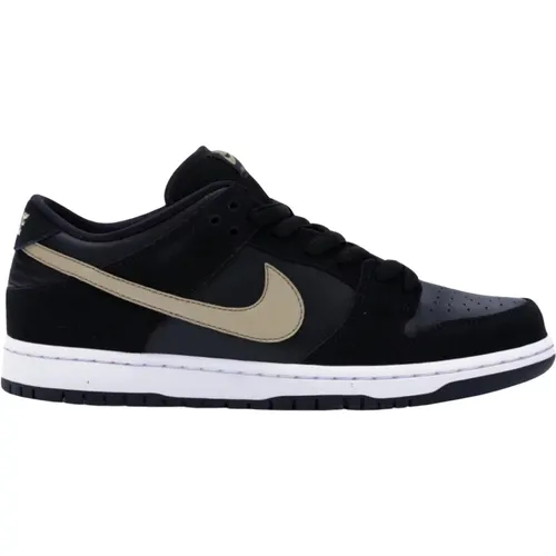 Limited Edition SB Dunk Low Takashi , male, Sizes: 6 1/2 UK, 11 1/2 UK, 2 1/2 UK, 7 UK, 4 UK, 3 1/2 UK, 8 1/2 UK - Nike - Modalova