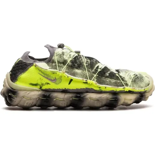Mindbody Sneakers Barely Volt/Plum Fog , Damen, Größe: 38 1/2 EU - Nike - Modalova