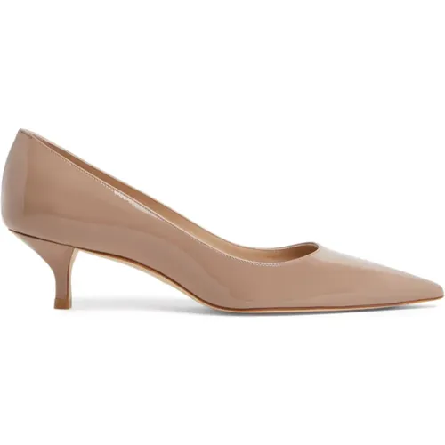 Mühelose Vielseitigkeit Kitten Pump , Damen, Größe: 36 EU - Stuart Weitzman - Modalova