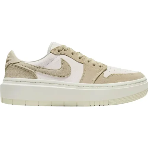 Limitierte Auflage Elevate Low Coconut Milk , Herren, Größe: 41 EU - Nike - Modalova