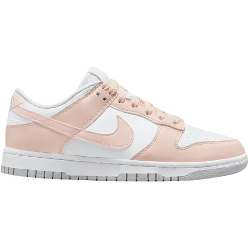 Nachhaltige Pale Coral Sneakers , Damen, Größe: 35 1/2 EU - Nike - Modalova