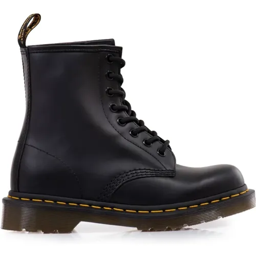 Leather Unisex Boots 3cm Platform , female, Sizes: 3 UK, 7 UK - Dr. Martens - Modalova