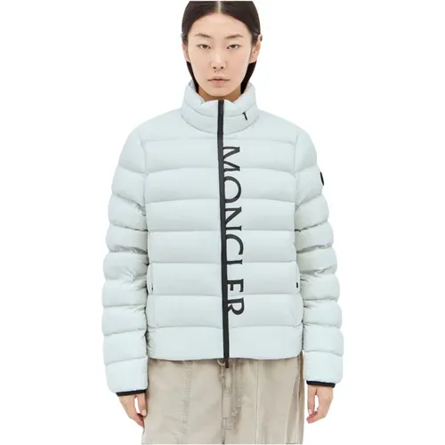 Gesteppte Daunenjacke mit Logodruck - Moncler - Modalova