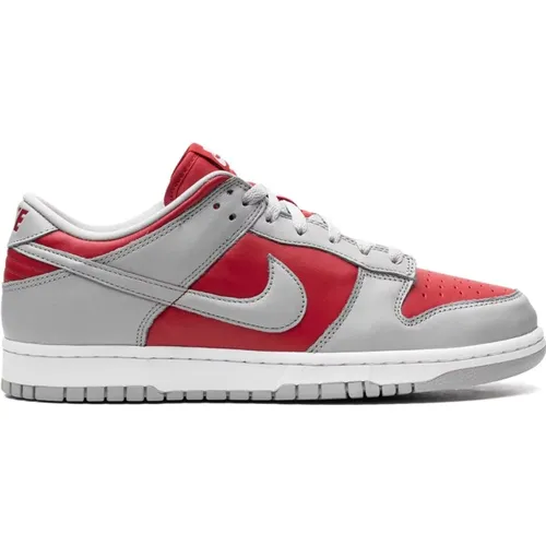 Low Dunk Quickstrike Sneakers , male, Sizes: 5 UK, 7 1/2 UK, 5 1/2 UK, 10 1/2 UK, 8 UK - Nike - Modalova