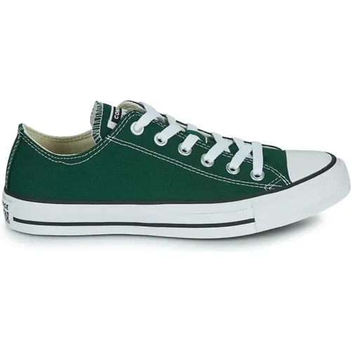 Classic Low Top Green Pine Sneakers , male, Sizes: 10 UK, 2 1/2 UK, 5 UK, 7 1/2 UK, 3 UK, 2 UK, 5 1/2 UK, 6 UK, 4 UK, 8 UK, 11 UK, 9 UK, 7 UK, 3 1/2 U - Converse - Modalova