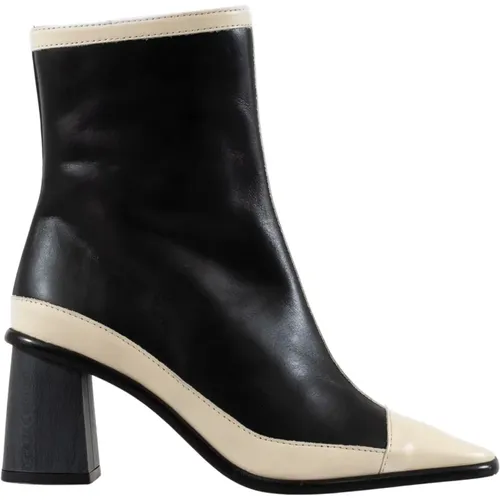 Retro Leather Boots with Cream Details , female, Sizes: 7 UK, 8 UK - ALOHAS - Modalova