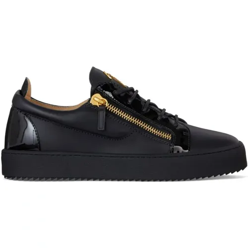 Signature Sneakers , male, Sizes: 9 1/2 UK - giuseppe zanotti - Modalova