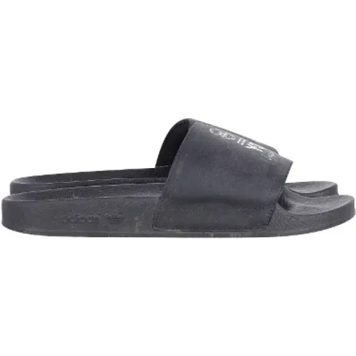 Pre-owned Rubber sandals , female, Sizes: 10 UK - Yohji Yamamoto Pre-owned - Modalova