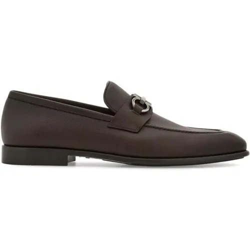 Braune flache Loafer aus genarbtem Leder Schuhe , Herren, Größe: 40 EU - Salvatore Ferragamo - Modalova