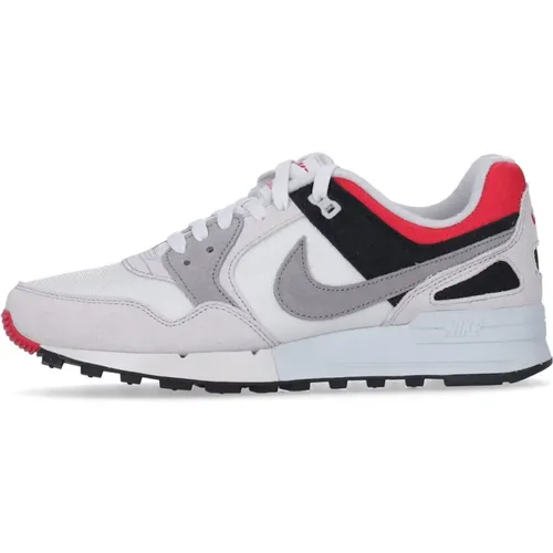 Pegasus 89 Low Sneaker Grey/Coral/Black , male, Sizes: 8 UK, 6 UK, 9 UK, 7 UK, 11 UK, 5 UK - Nike - Modalova