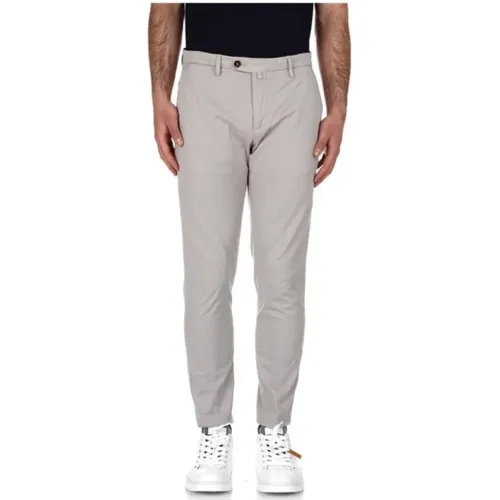 Grey Concealed Button Zip Closure Pants , male, Sizes: S, XL, L, 2XL, M - Briglia - Modalova