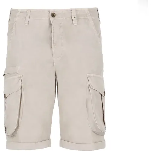 Bermuda Shorts with Pockets , male, Sizes: L, XL - Myths - Modalova