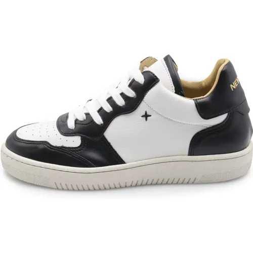White Black Sneaker Appleskin Men , male, Sizes: 7 UK, 12 UK, 11 UK, 10 UK - Newlab - Modalova