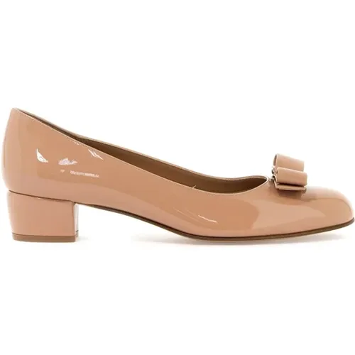 Vara Bow Lackleder Pumps , Damen, Größe: 35 1/2 EU - Salvatore Ferragamo - Modalova