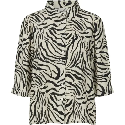 Zebra Print Shirt Blouse , female, Sizes: L, XL, 2XL, M, S, XS - Lollys Laundry - Modalova