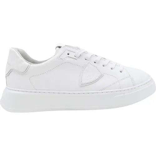 Temple Low Sneakers in Leather , male, Sizes: 7 UK - Philippe Model - Modalova