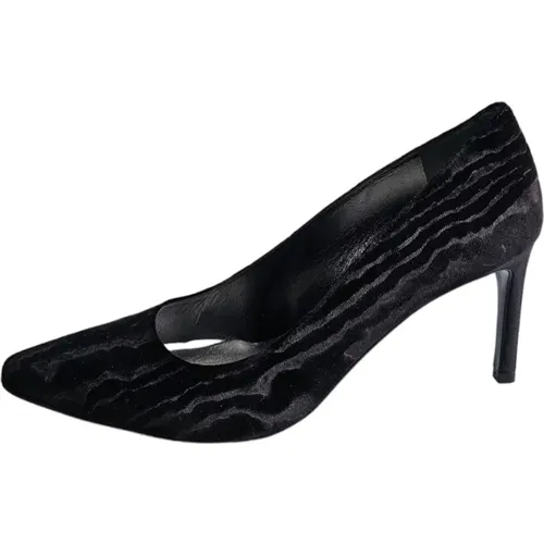 Velvet Tessa Pumps , female, Sizes: 8 UK, 4 UK - Stuart Weitzman - Modalova