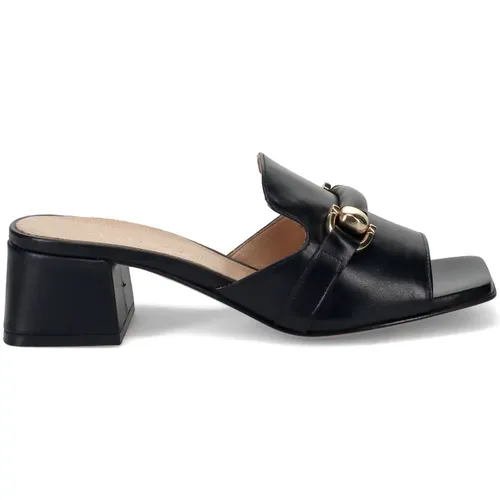 Leather Sandals with Clamp Accessory , female, Sizes: 7 UK, 6 UK, 4 UK, 5 UK, 3 UK - Sangiorgio - Modalova