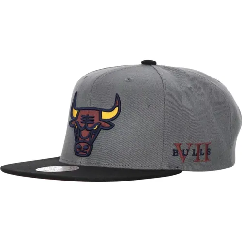 Chicago Bulls Snapback Cap Grey/Black , male, Sizes: ONE SIZE - Mitchell & Ness - Modalova