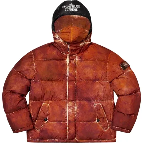 Limited Edition Camo Down Jacket Coral , male, Sizes: L, M, XL - Stone Island - Modalova